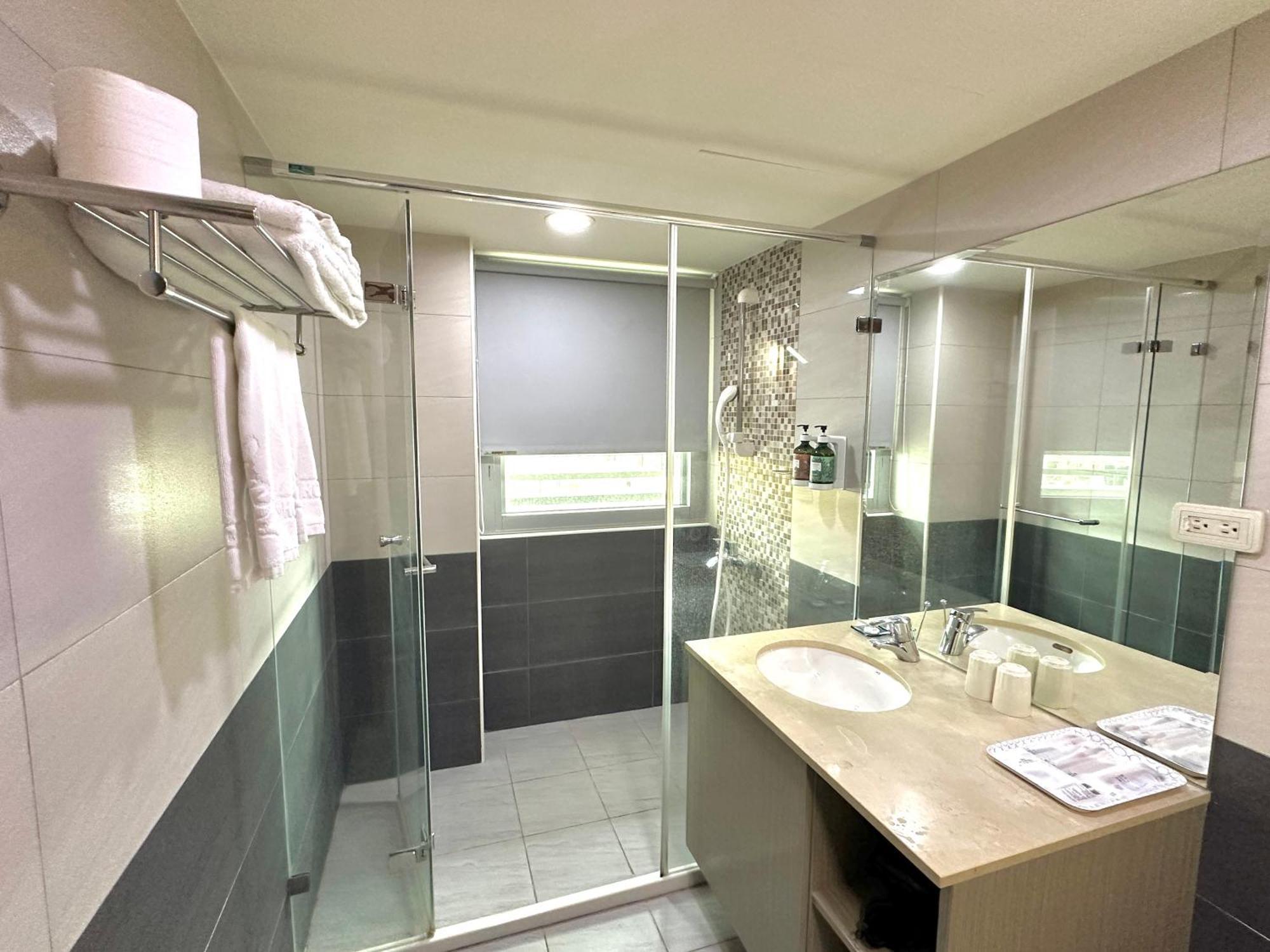 Mei Hotel Taichung Buitenkant foto