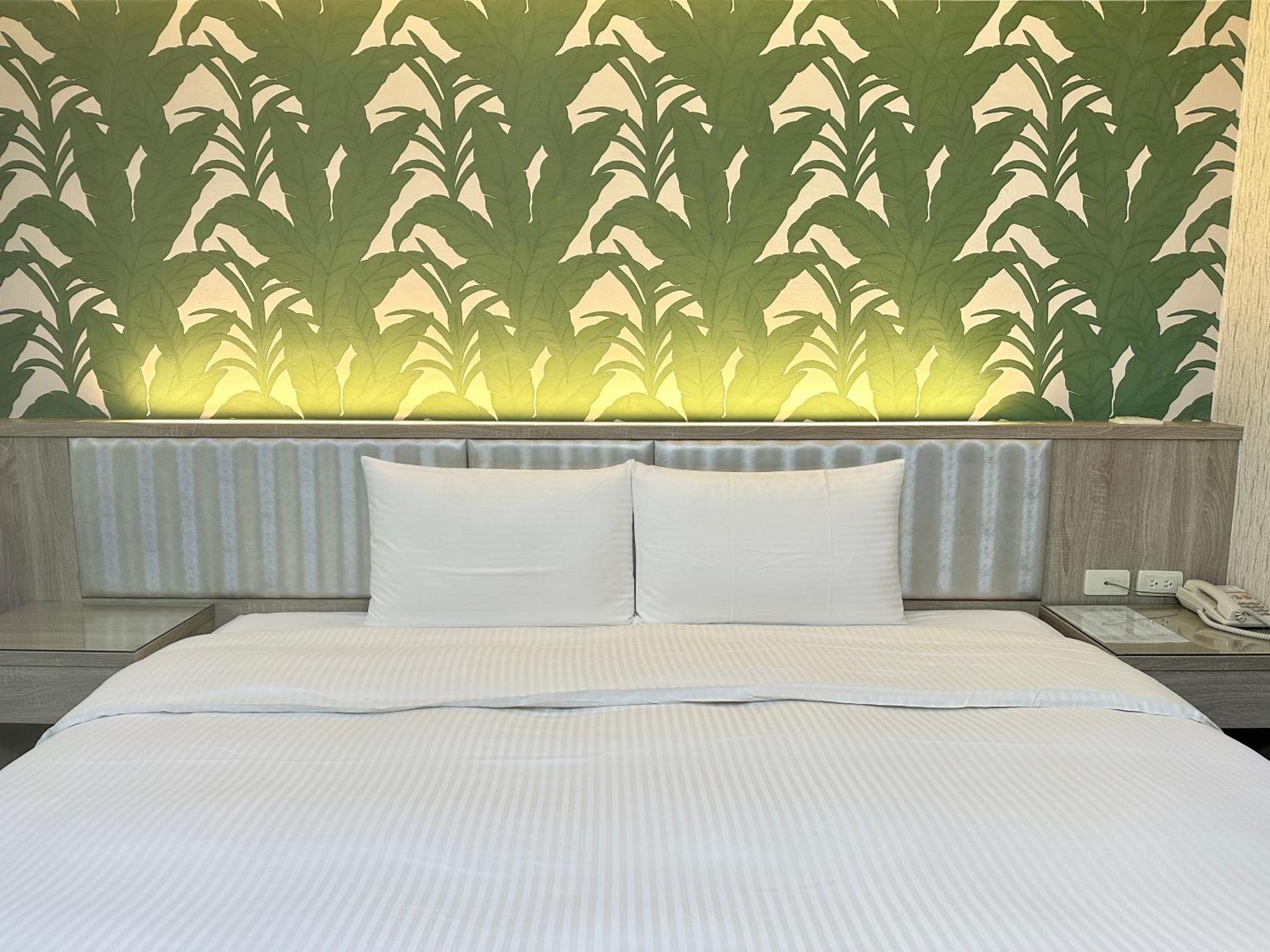 Mei Hotel Taichung Buitenkant foto